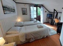 Cronin's Guesthouse B&B