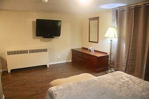 American Plaza Motel