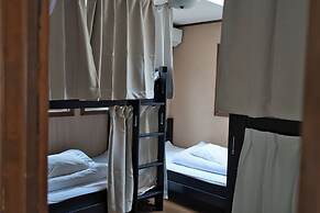 Iza Kamakura Guest House & Bar - Hostel