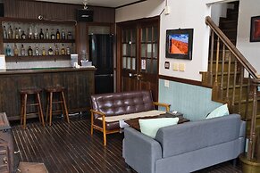 Iza Kamakura Guest House & Bar - Hostel