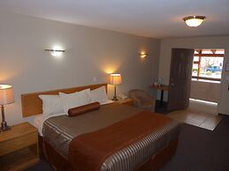 Avalon Inn