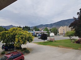 Avalon Inn