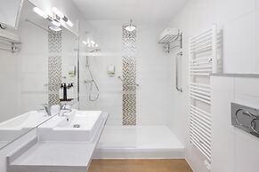 Royal Regency Paris Vincennes