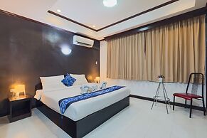 Hotel Grand Orchid Inn