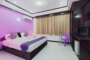 Hotel Grand Orchid Inn