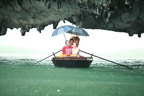 Paloma Cruise
