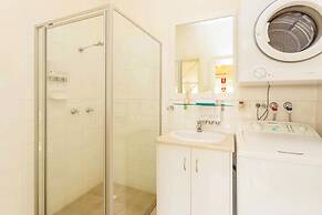 Globe Apartments