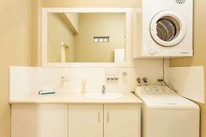 Globe Apartments