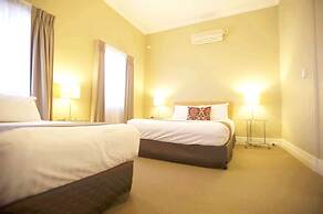 Globe Apartments