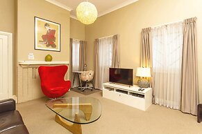Globe Apartments