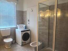 Globe Apartments