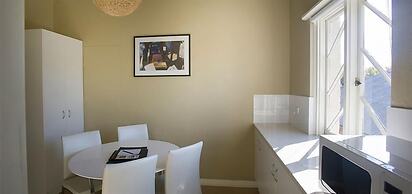 Globe Apartments