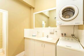 Globe Apartments