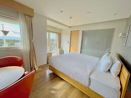 Breath Hotel