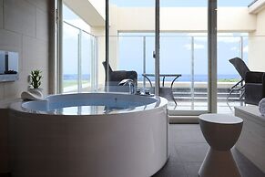 Breath Hotel