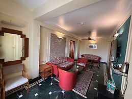 Hiltop Hotel