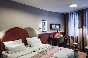 The Circus Hotel