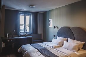 The Circus Hotel