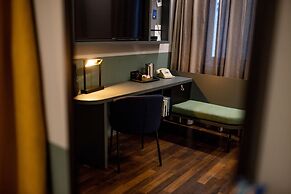 The Circus Hotel