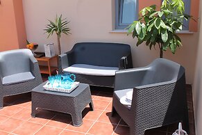 Life Apartments Alameda Colon
