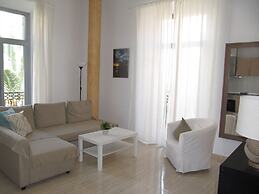 Life Apartments Alameda Colon