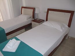 Life Apartments Alameda Colon