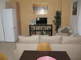 Life Apartments Alameda Colon