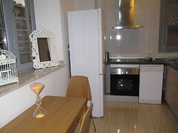 Life Apartments Alameda Colon