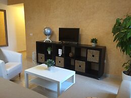 Life Apartments Alameda Colon