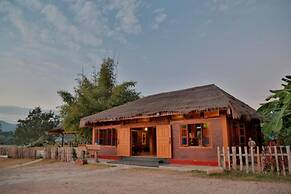Riverside @ Hsipaw Resort