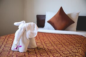 Hua Hin White Villa