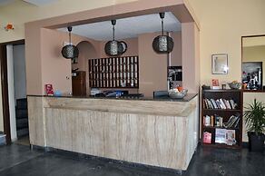 Zephyros Hotel