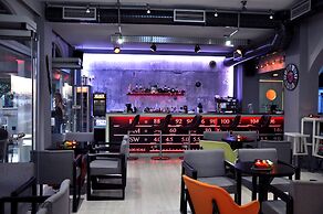 Zephyros Hotel