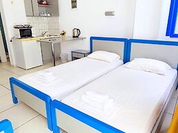 Kassavetis Center - Hotel Studios & Apartments