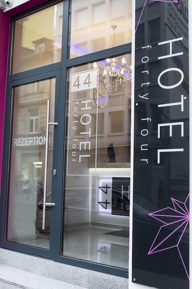 Hotel Forty Four