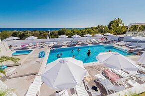 Eagles Nest Hotel