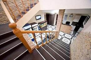 MegaLait Hotel