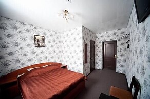 MegaLait Hotel