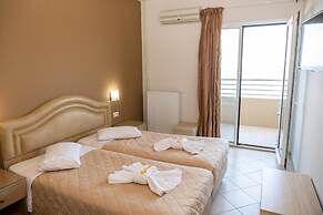 Kronos Hotel