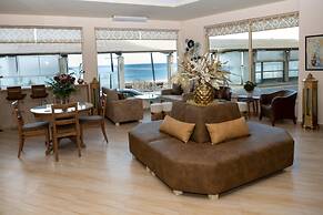 Kronos Hotel