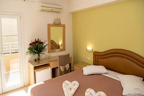 Kronos Hotel