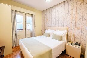 Adelaide Hotel