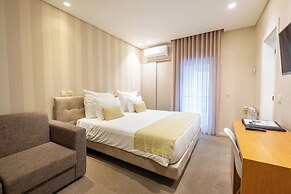 Adelaide Hotel