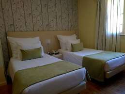 Adelaide Hotel