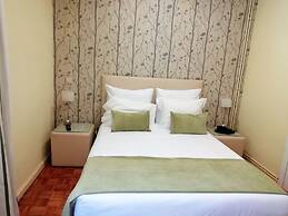 Adelaide Hotel