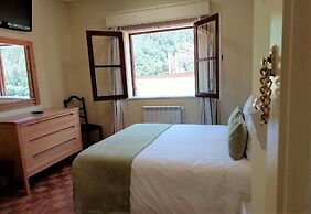 Adelaide Hotel