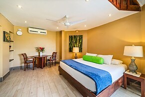Hotel Tamarindo Village