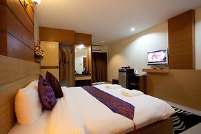 Amnauysuk Hotel