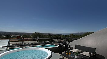 Pinares Panorama Suites & Spa
