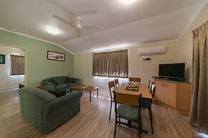 Capricorn Caves - Caravan Park
